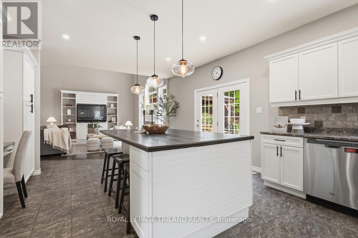 365 Richmeadow Road, London North, Ontario  N6H 5T2 - Photo 10 - X13670972