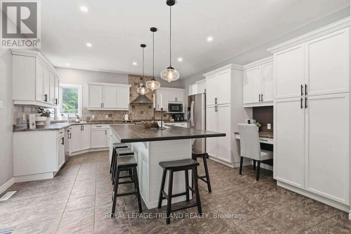 365 Richmeadow Road, London North, Ontario  N6H 5T2 - Photo 7 - X13670972