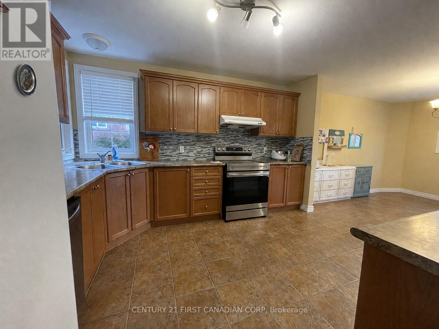 2052 Blackwater Road, London North, Ontario  N5X 4K1 - Photo 3 - X13671052