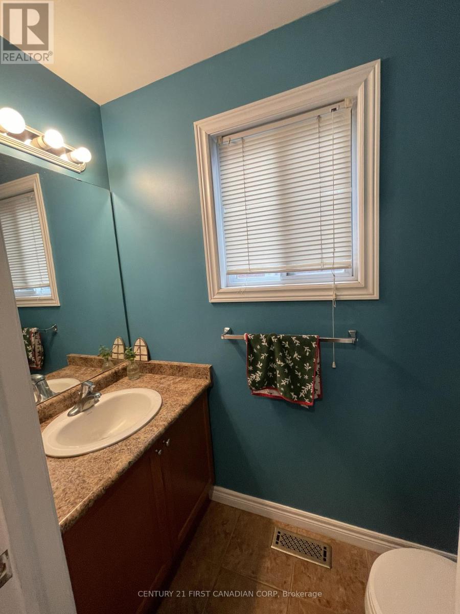 2052 Blackwater Road, London North, Ontario  N5X 4K1 - Photo 6 - X13671052