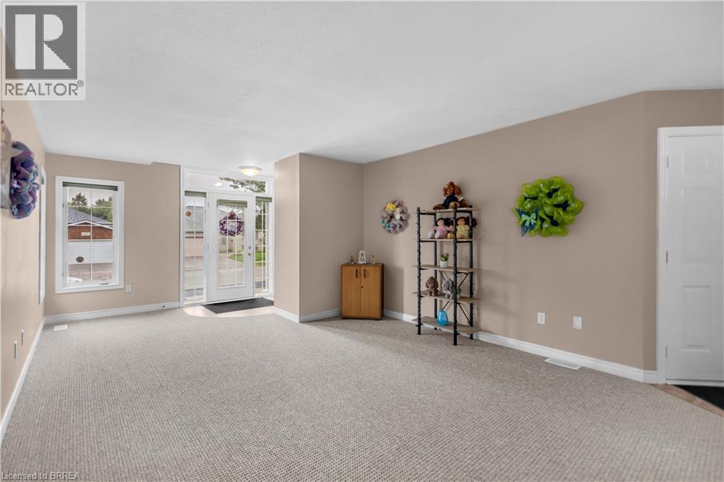 25 Sudds Lane, Brantford, Ontario  N3T 6M5 - Photo 5 - 40855053