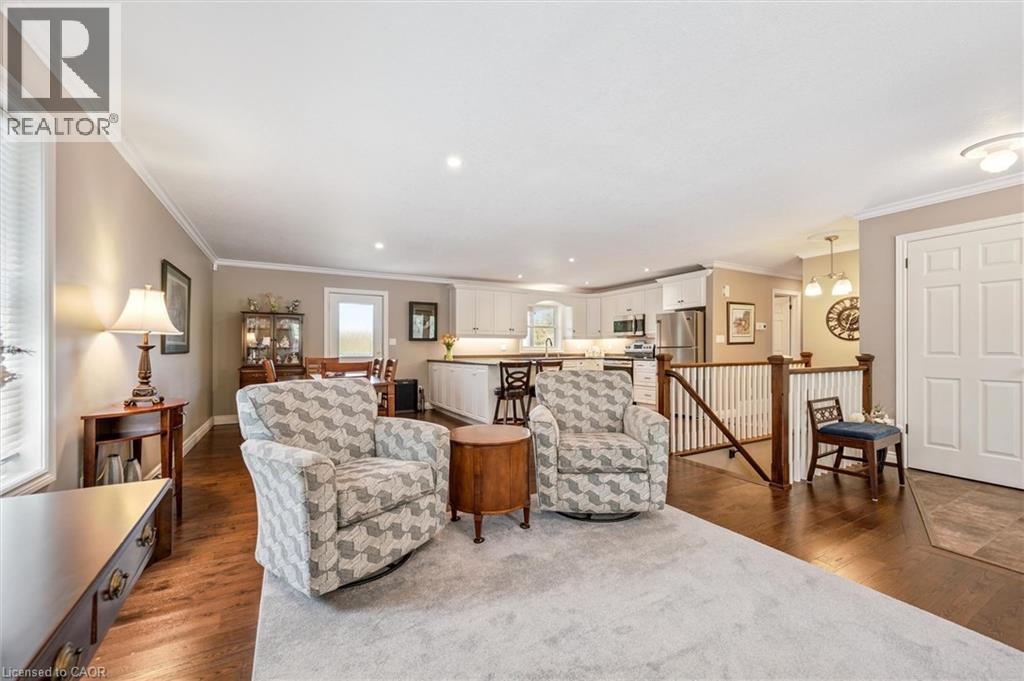 495190 Traverston Road, Markdale, Ontario  N0C 1H0 - Photo 4 - 40824879