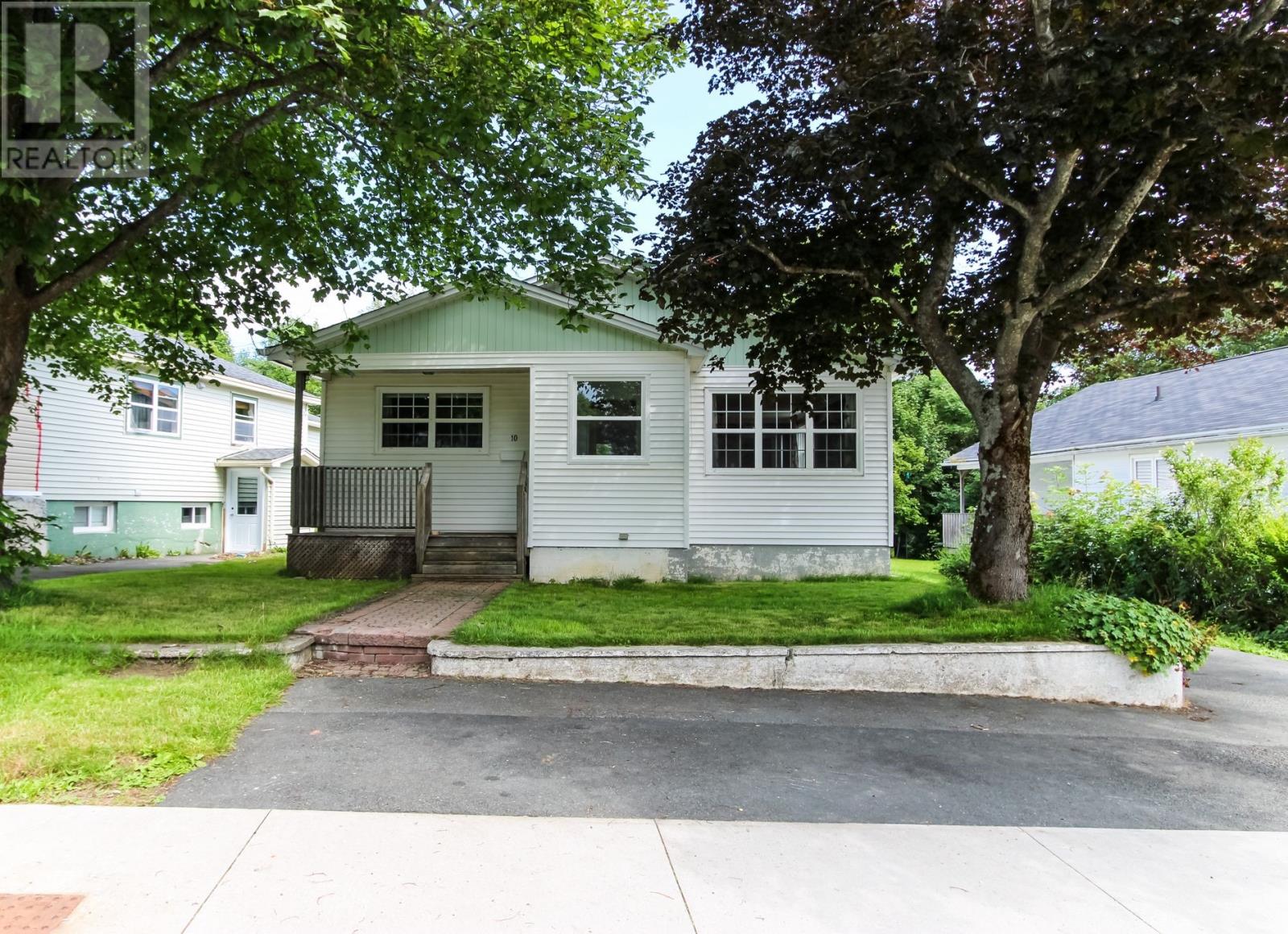 10 Baltimore Street, St. John's, Newfoundland & Labrador   - Photo 2 - 1301641