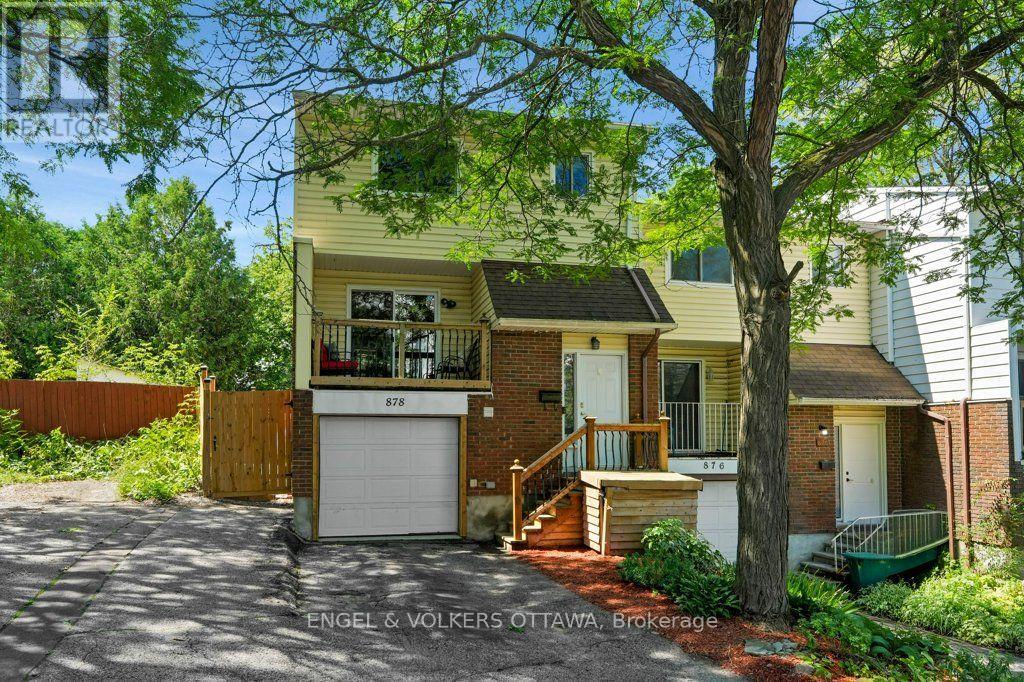 878 Grenon Avenue, Ottawa, Ontario  K2B 6G3 - Photo 1 - X13670704