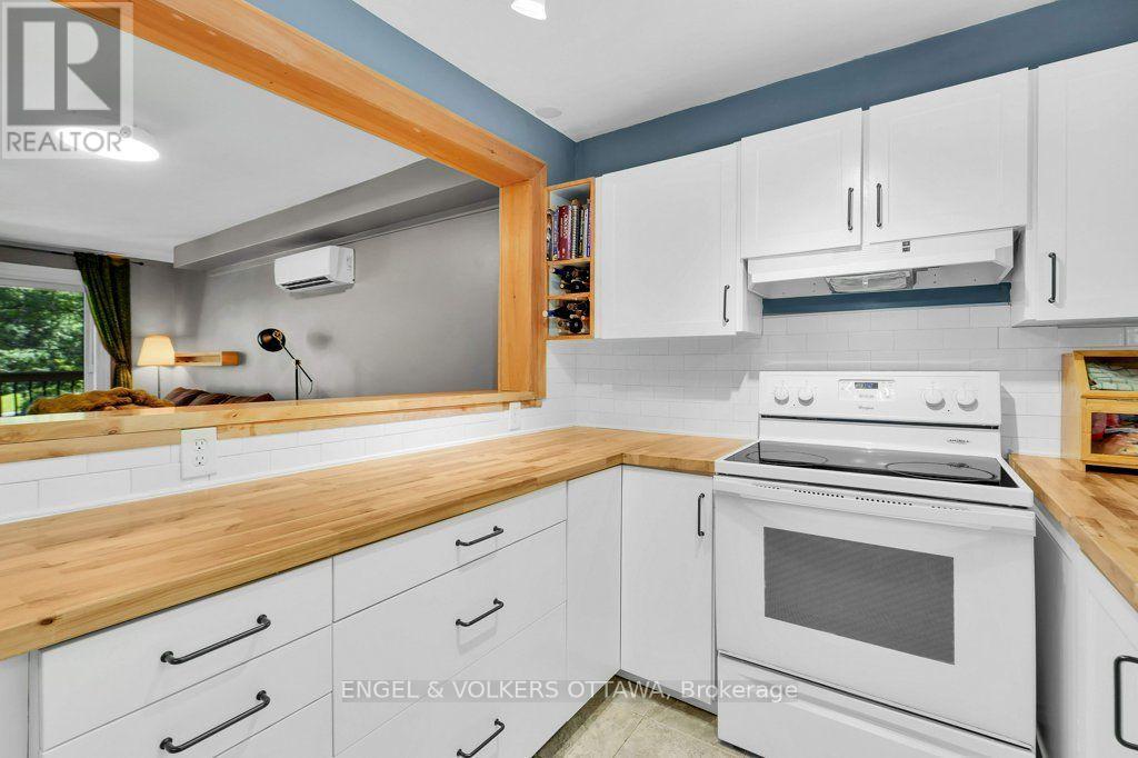 878 Grenon Avenue, Ottawa, Ontario  K2B 6G3 - Photo 15 - X13670704