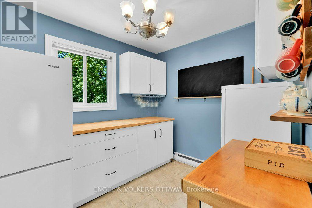 878 Grenon Avenue, Ottawa, Ontario  K2B 6G3 - Photo 16 - X13670704