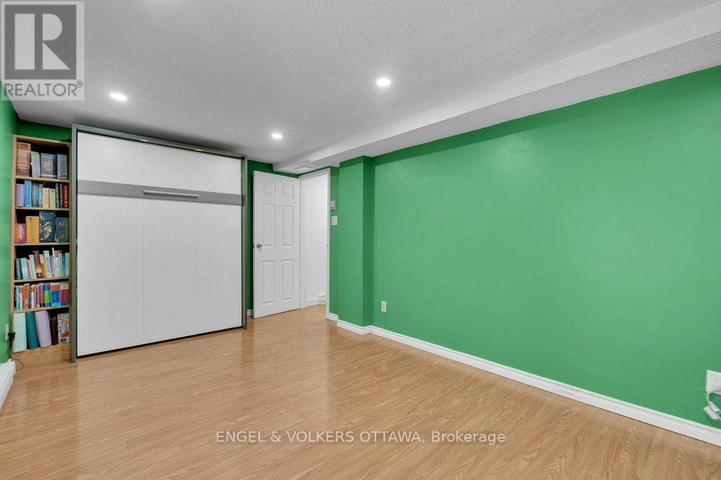 878 Grenon Avenue, Ottawa, Ontario  K2B 6G3 - Photo 29 - X13670704