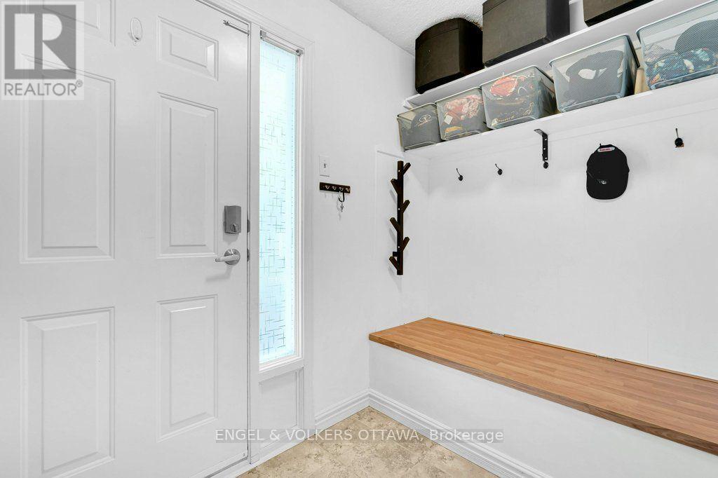 878 Grenon Avenue, Ottawa, Ontario  K2B 6G3 - Photo 3 - X13670704