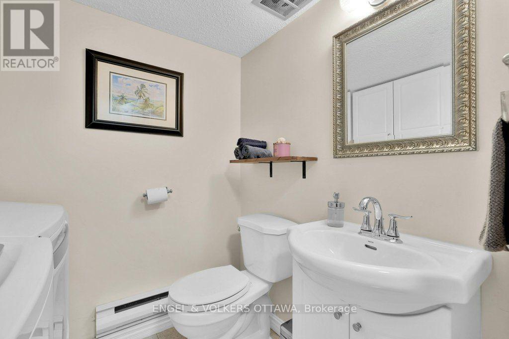 878 Grenon Avenue, Ottawa, Ontario  K2B 6G3 - Photo 30 - X13670704
