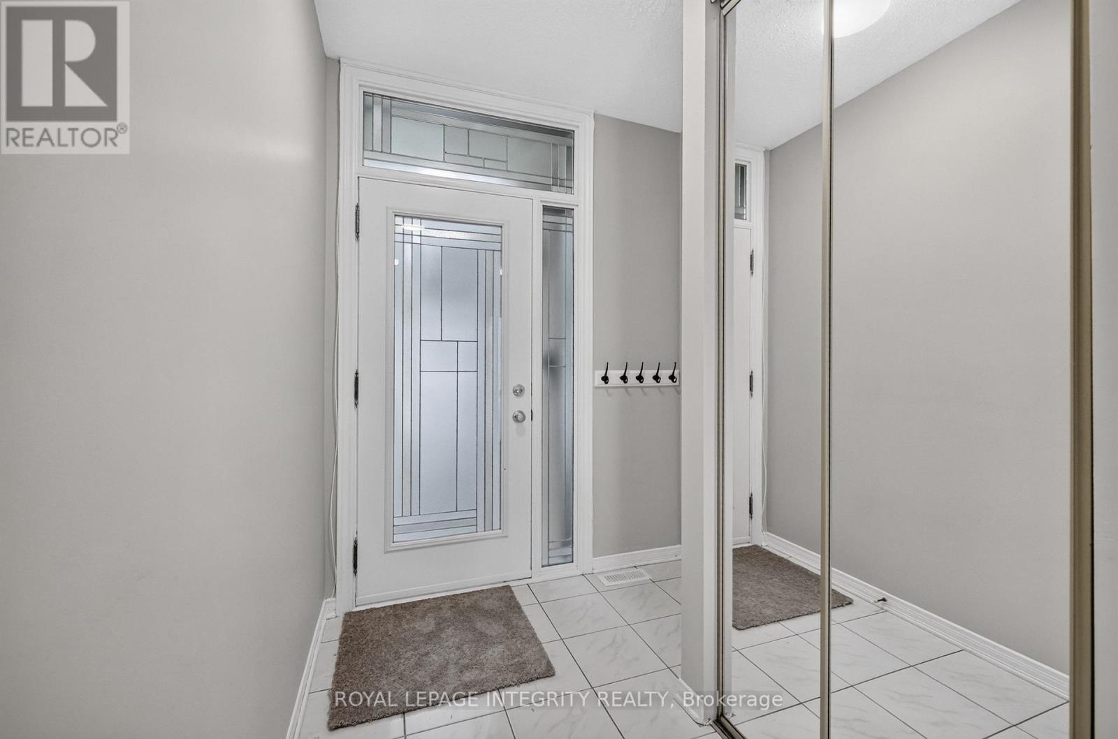 1957 Crestmont Place, Ottawa, Ontario  K1W 1E4 - Photo 2 - X13671084