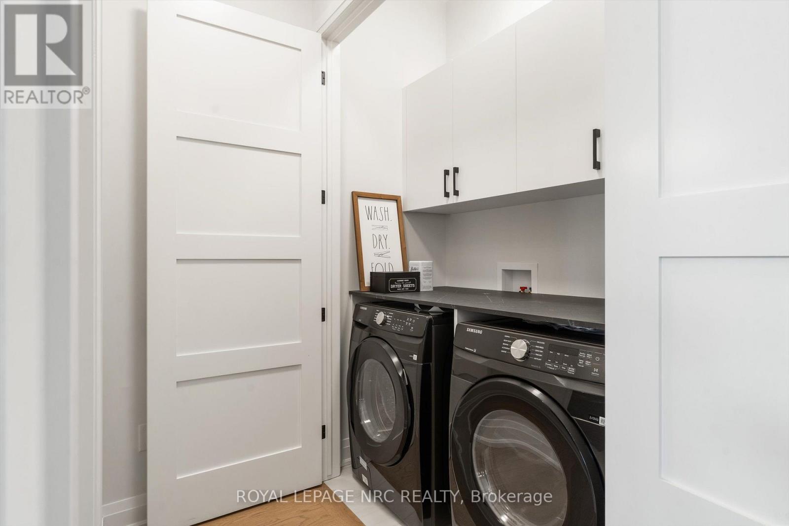 11 Primrose Street, Pelham, Ontario  L3E 0H1 - Photo 25 - X13670906