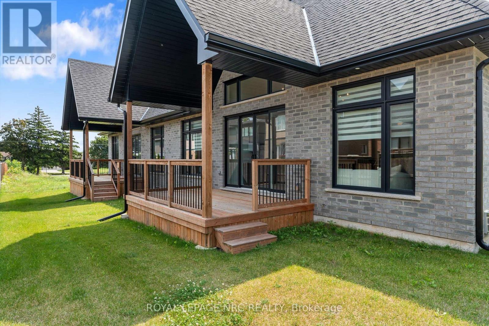 11 Primrose Street, Pelham, Ontario  L3E 0H1 - Photo 35 - X13670906