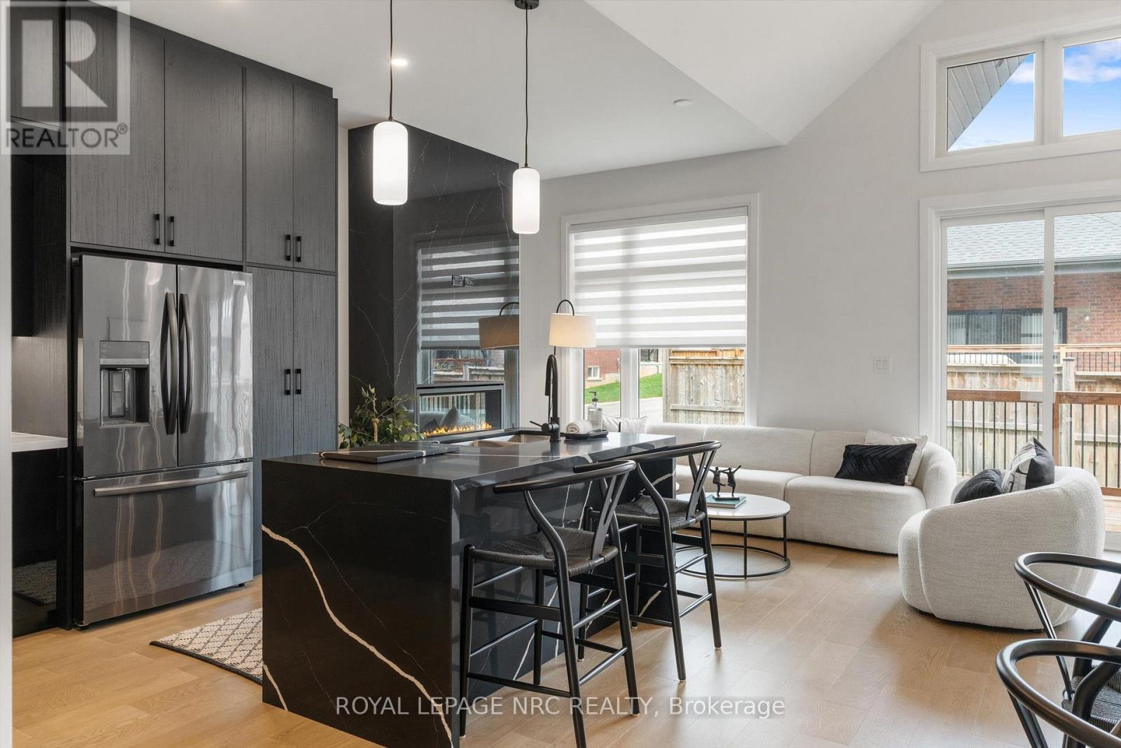 11 Primrose Street, Pelham, Ontario  L3E 0H1 - Photo 7 - X13670906