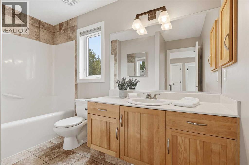 75 Royal Abbey Rise NW, Calgary, Alberta  T3G 4Y5 - Photo 32 - A2334018