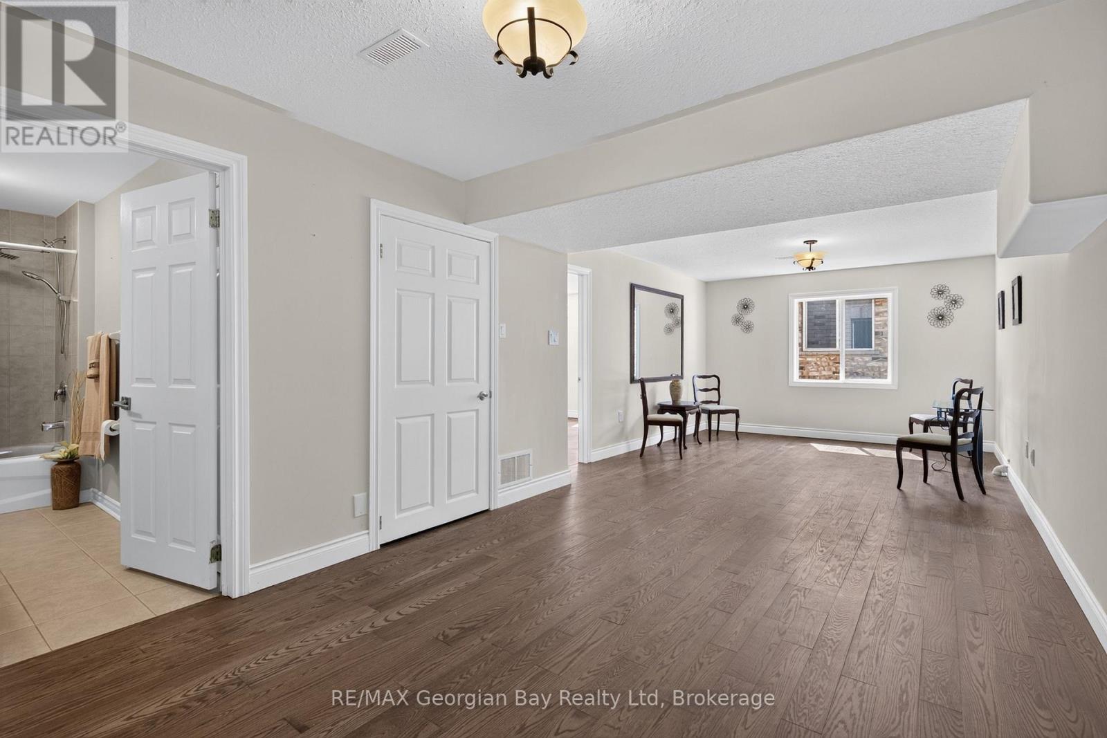 423 Irwin Street, Midland, Ontario  L4R 2V6 - Photo 5 - S13670688