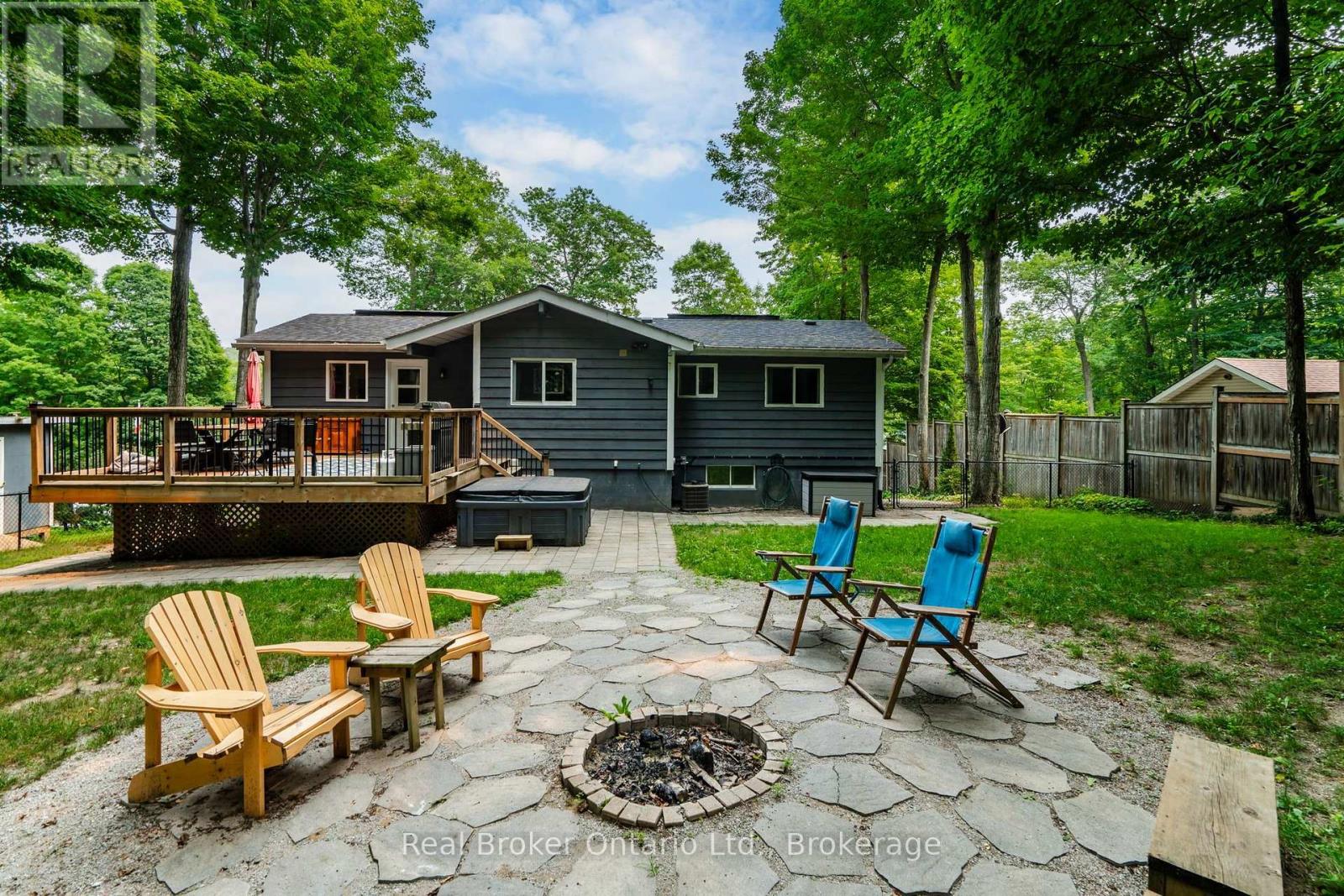 120 Farlain Lake Road W, Tiny, Ontario  L9M 0B9 - Photo 2 - S13670870