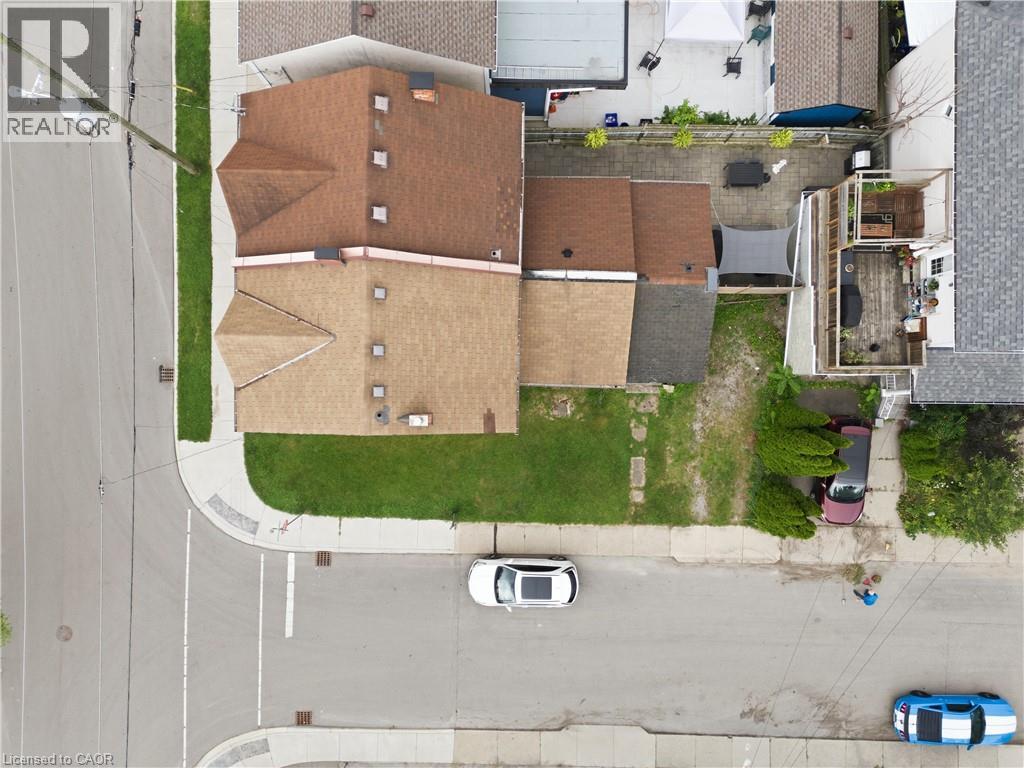 203 Caroline Street N, Hamilton, Ontario  L8R 2S1 - Photo 3 - 40855563