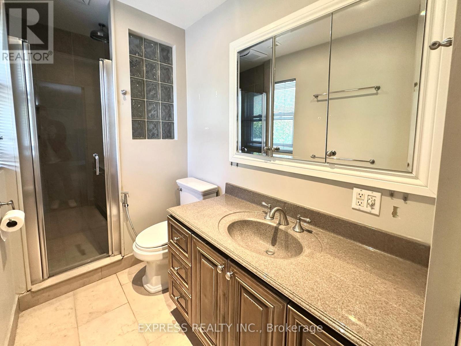 392 Hollywood Avenue, Toronto, Ontario  M2N 3L5 - Photo 7 - C13670724