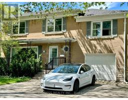 392 HOLLYWOOD AVENUE, Toronto, Ontario