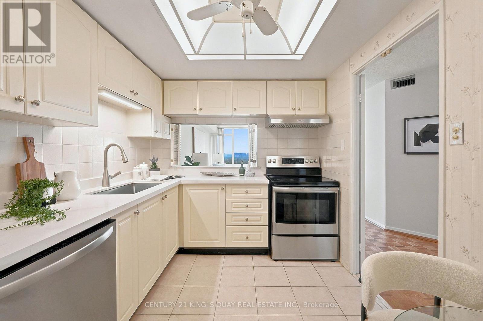 1908 - 55 Skymark Drive, Toronto, Ontario  M2H 3N4 - Photo 6 - C13670824