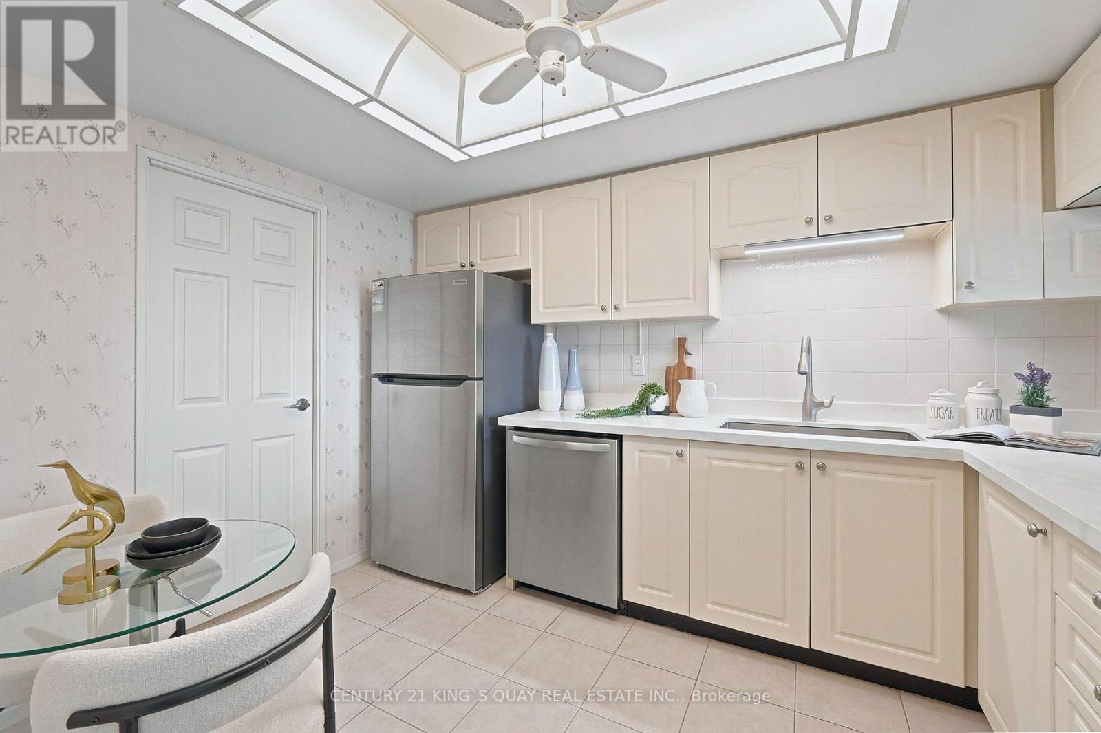 1908 - 55 Skymark Drive, Toronto, Ontario  M2H 3N4 - Photo 8 - C13670824