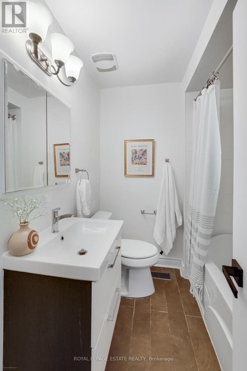 36 Linelle Street, Toronto, Ontario  M2N 2J3 - Photo 17 - C13670832