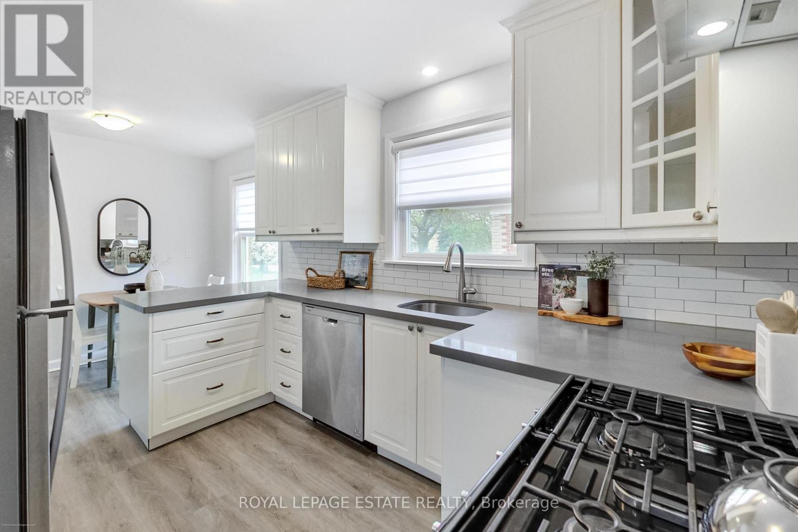 36 Linelle Street, Toronto, Ontario  M2N 2J3 - Photo 7 - C13670832