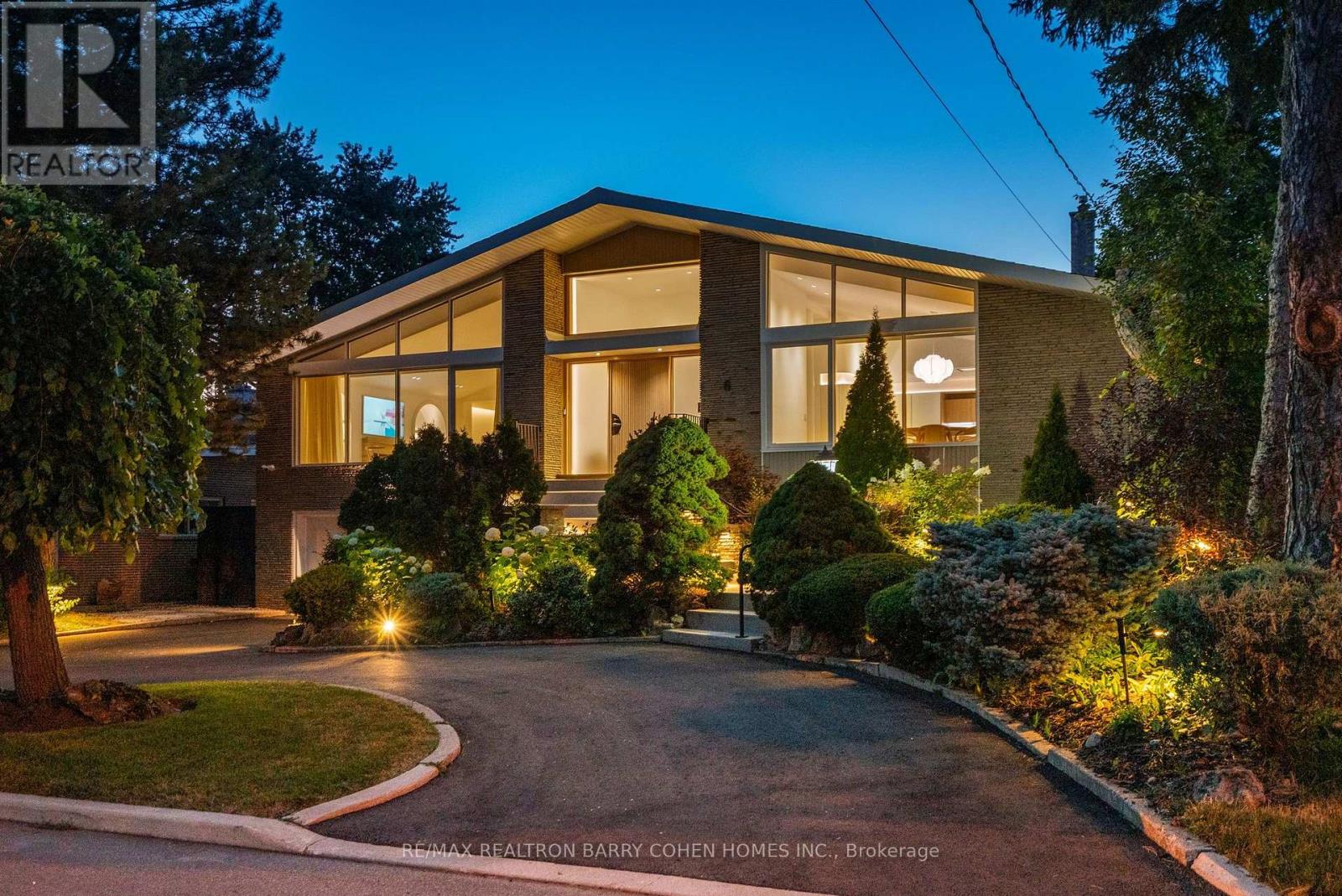 6 Denmark Crescent, Toronto, Ontario  M2R 1J4 - Photo 2 - C13670892