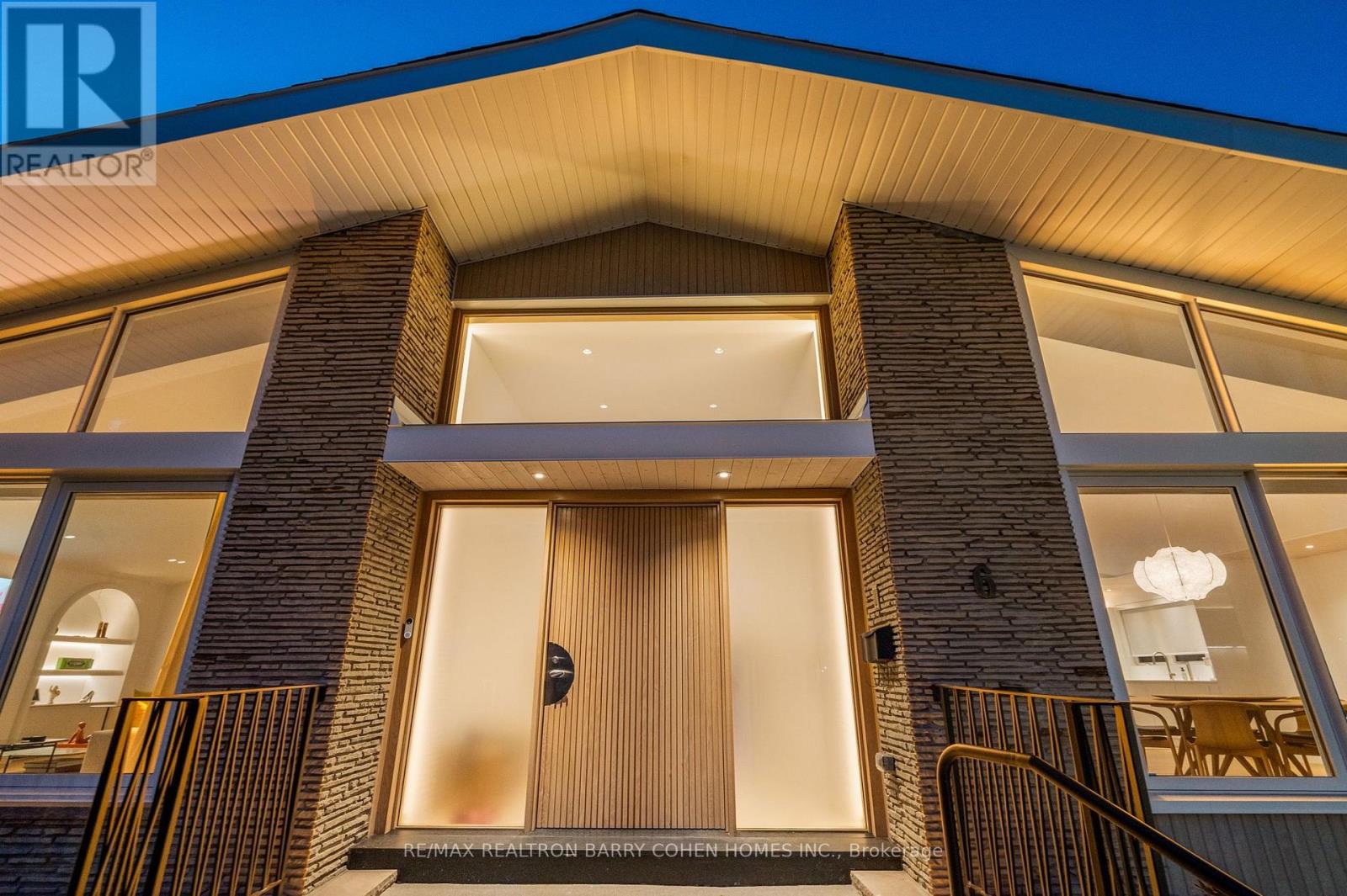 6 Denmark Crescent, Toronto, Ontario  M2R 1J4 - Photo 4 - C13670892