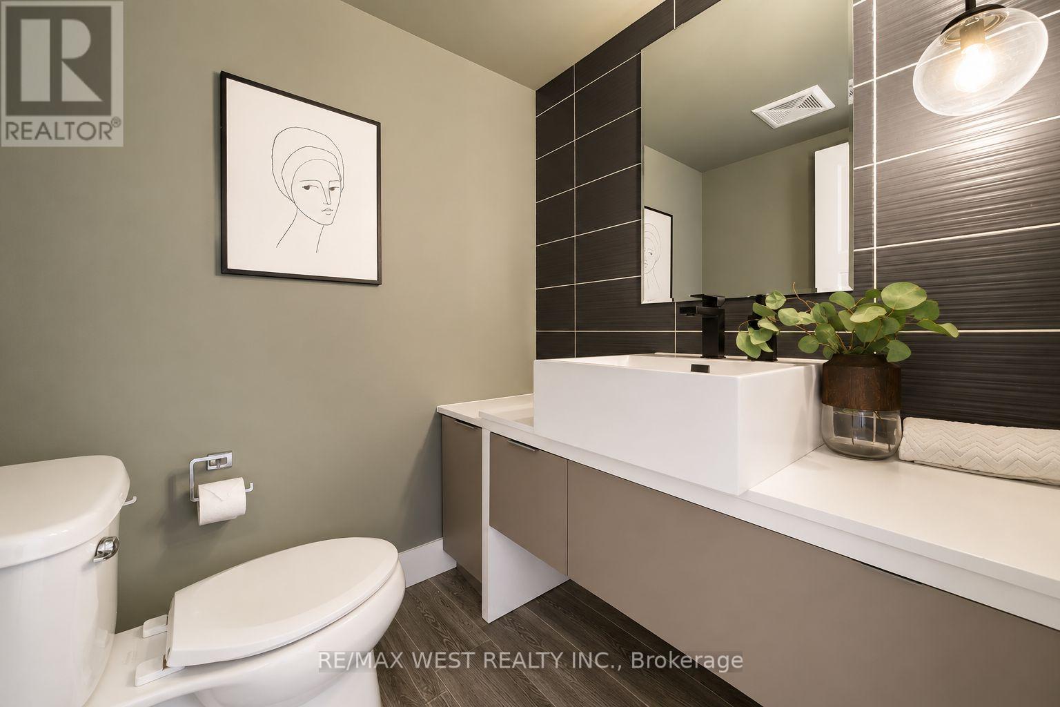 546 - 5 Hanna Avenue N, Toronto, Ontario  M6K 1W8 - Photo 13 - C13670924