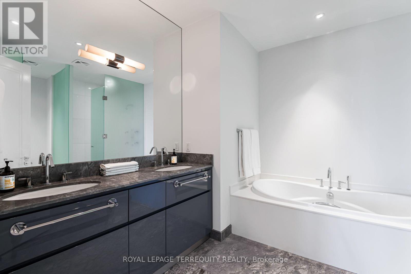 1704 - 88 Davenport Road, Toronto, Ontario  M5R 0A5 - Photo 28 - C13670974
