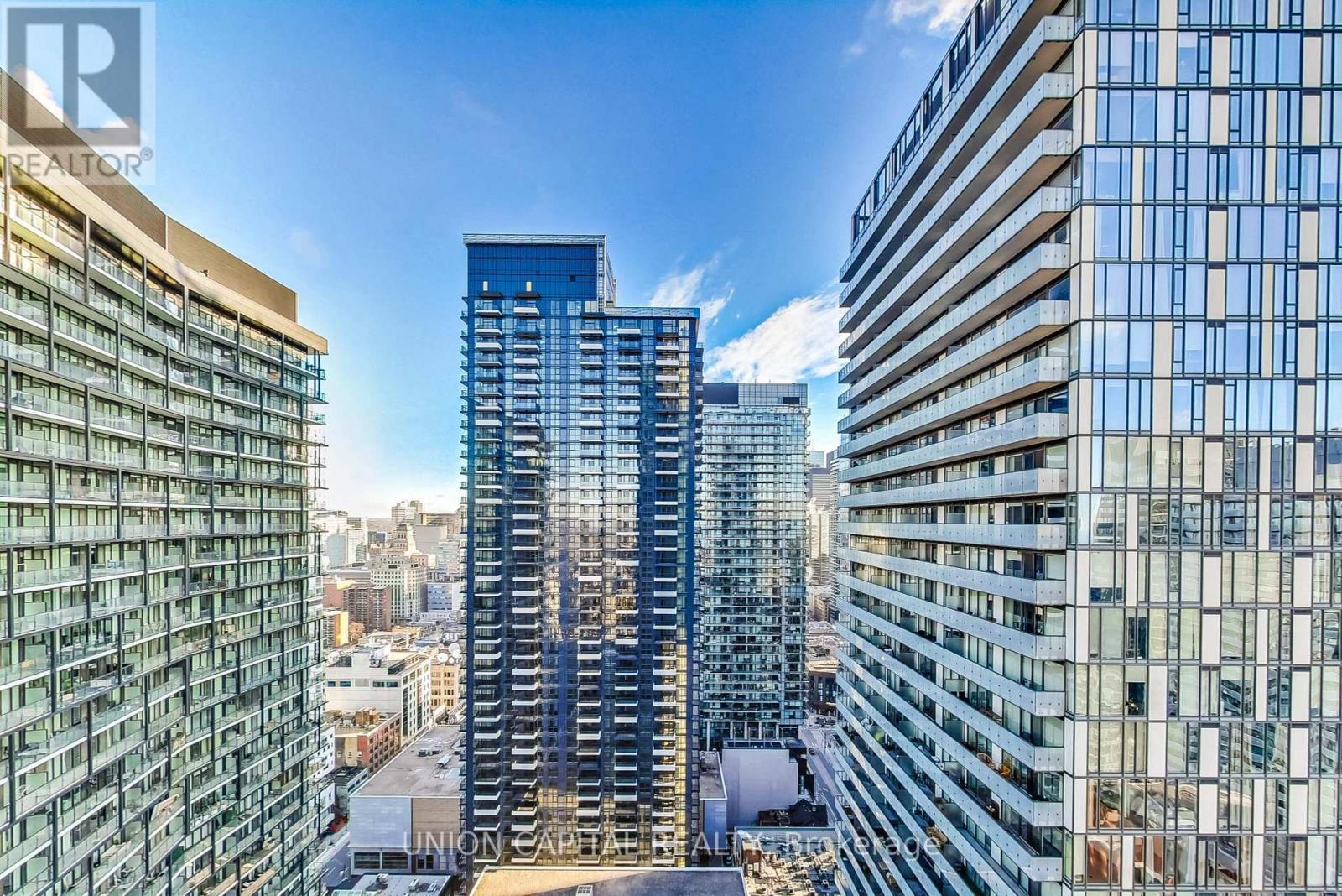 3305 - 108 Peter Street, Toronto, Ontario  M5V 0W2 - Photo 1 - C13670978
