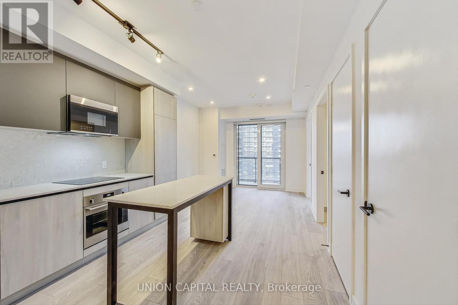3305 - 108 Peter Street, Toronto, Ontario  M5V 0W2 - Photo 6 - C13670978