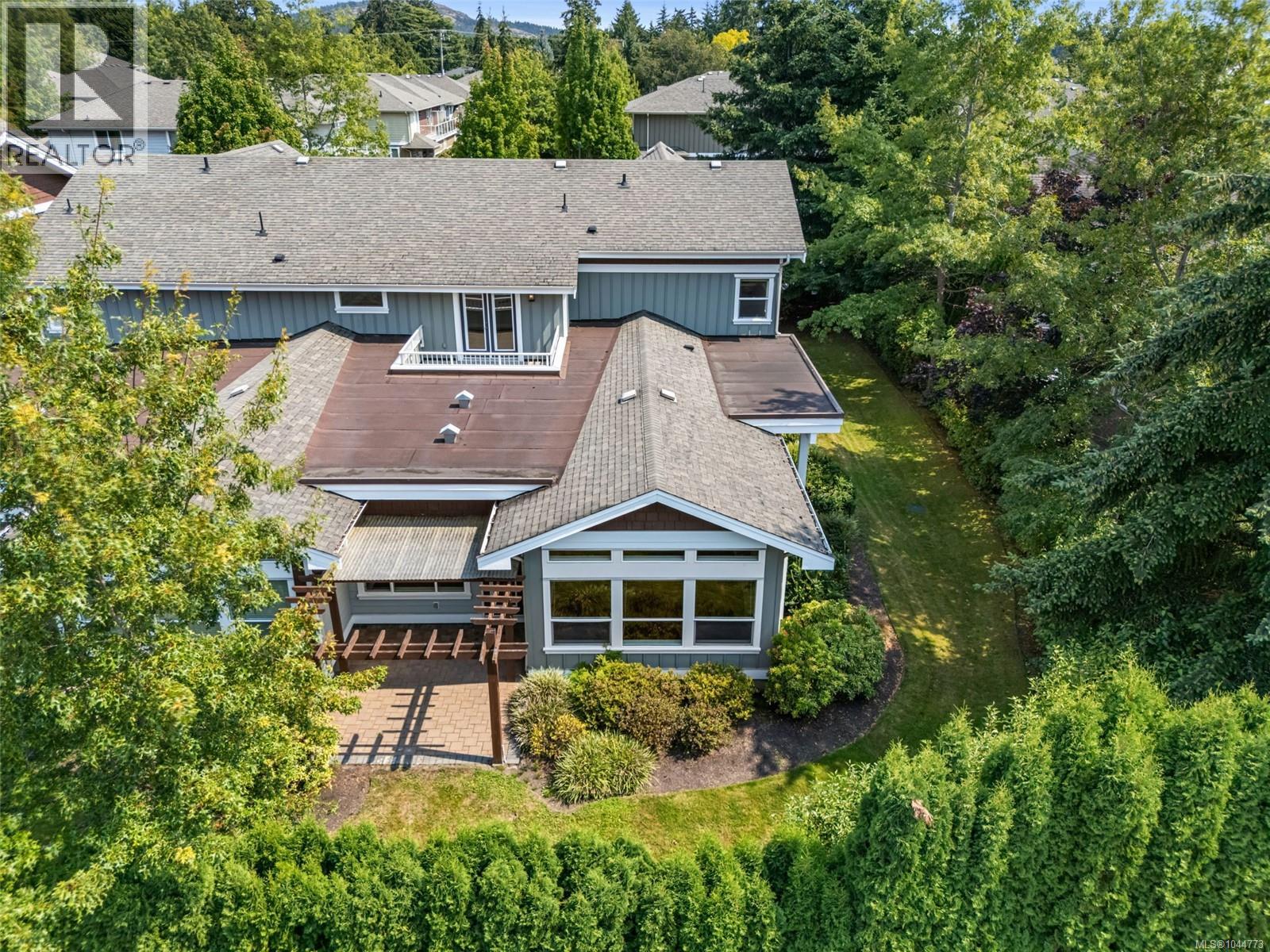 553 Heatherdale Lane, Saanich, British Columbia  V8Z 0A4 - Photo 45 - 1044773