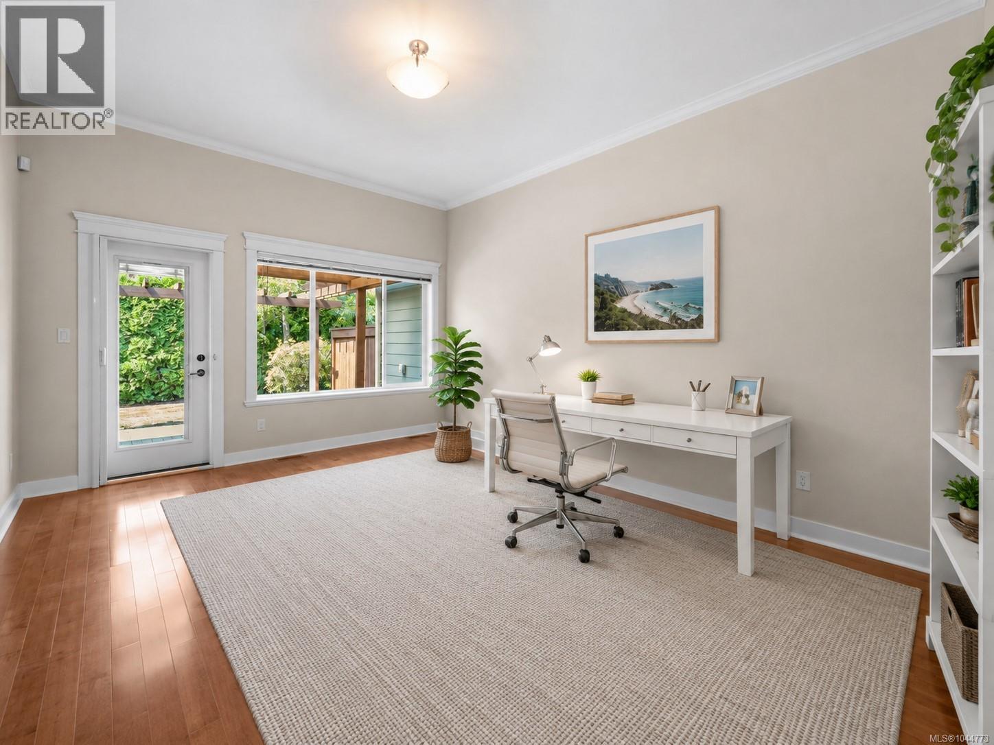 553 Heatherdale Lane, Saanich, British Columbia  V8Z 0A4 - Photo 14 - 1044773