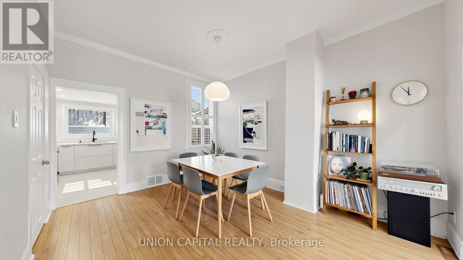 944 Dundas Street E, Toronto, Ontario M4M 1R3 - Photo 8 - E13670698