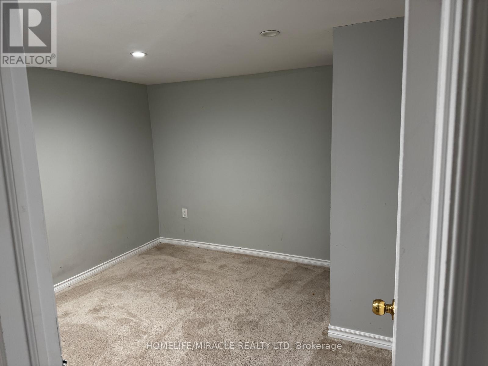 920 Willowdale Avenue, Oshawa, Ontario  L1H 1W2 - Photo 15 - E13670908