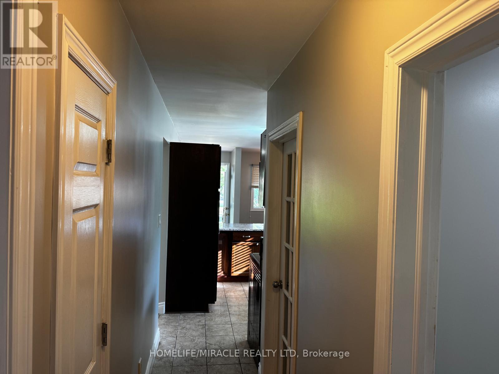 920 Willowdale Avenue, Oshawa, Ontario  L1H 1W2 - Photo 7 - E13670908