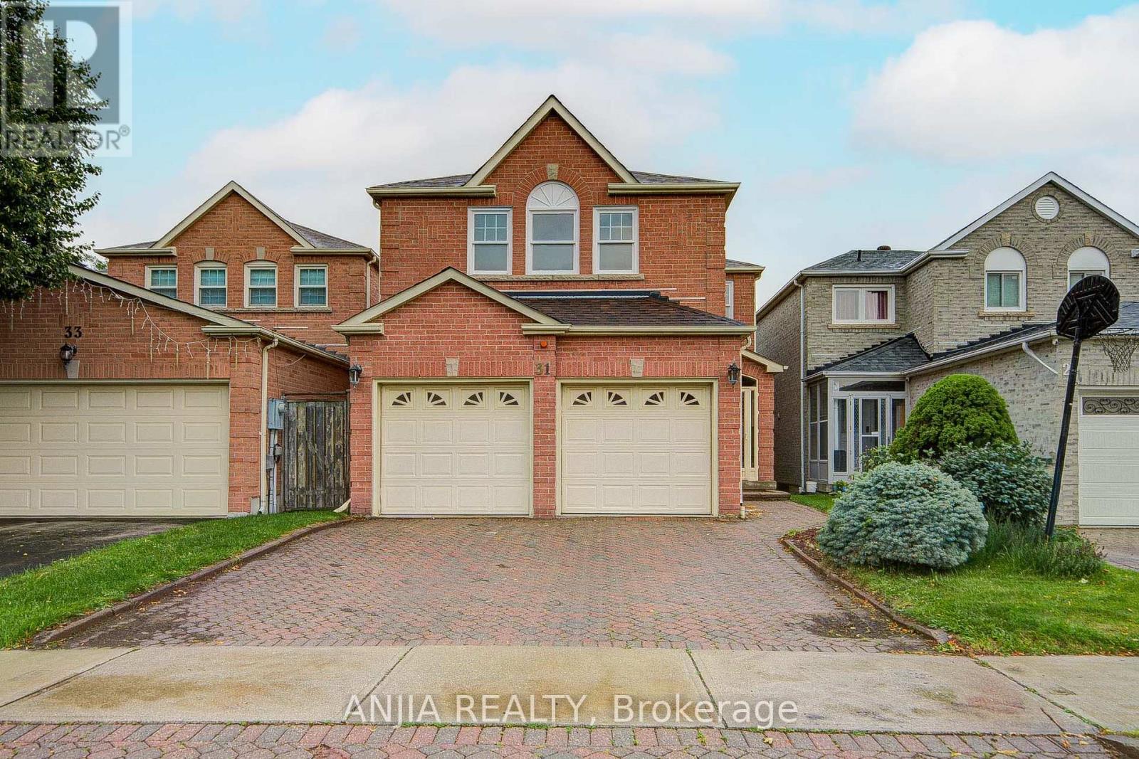 31 Shallowford Court, Toronto, Ontario M1V 5G6 - Photo 2 - E13671008