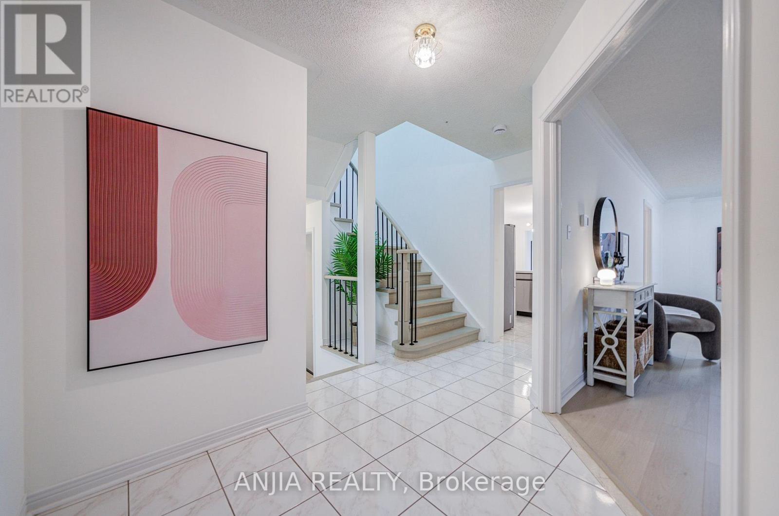 31 Shallowford Court, Toronto, Ontario M1V 5G6 - Photo 5 - E13671008