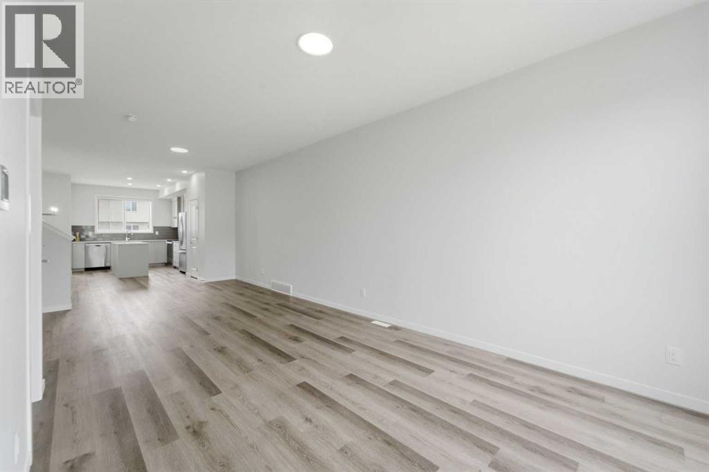 21 Corner Glen Row NE, Calgary, Alberta  T3M 2L9 - Photo 5 - A2328306