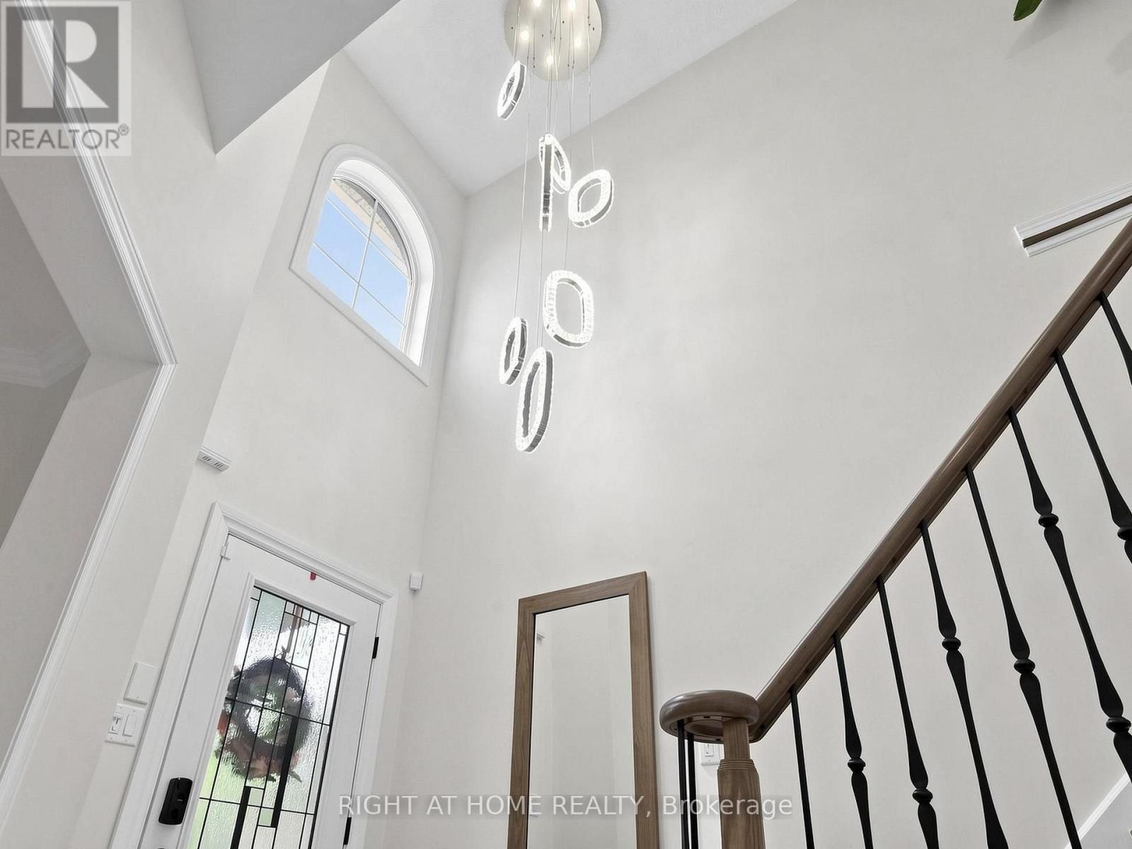 161 Austinpaul Drive N, Newmarket, Ontario L3X 2K6 - Photo 19 - N13670718