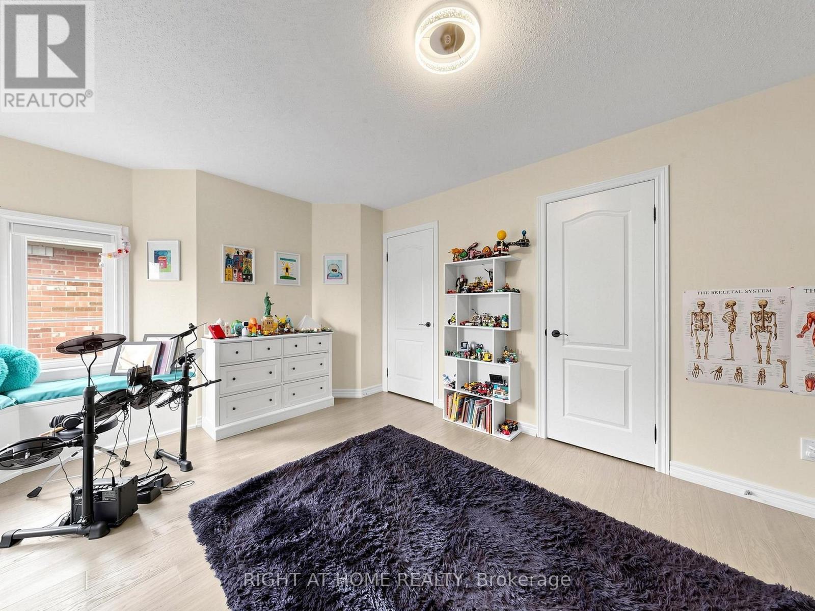 161 Austinpaul Drive N, Newmarket, Ontario L3X 2K6 - Photo 21 - N13670718