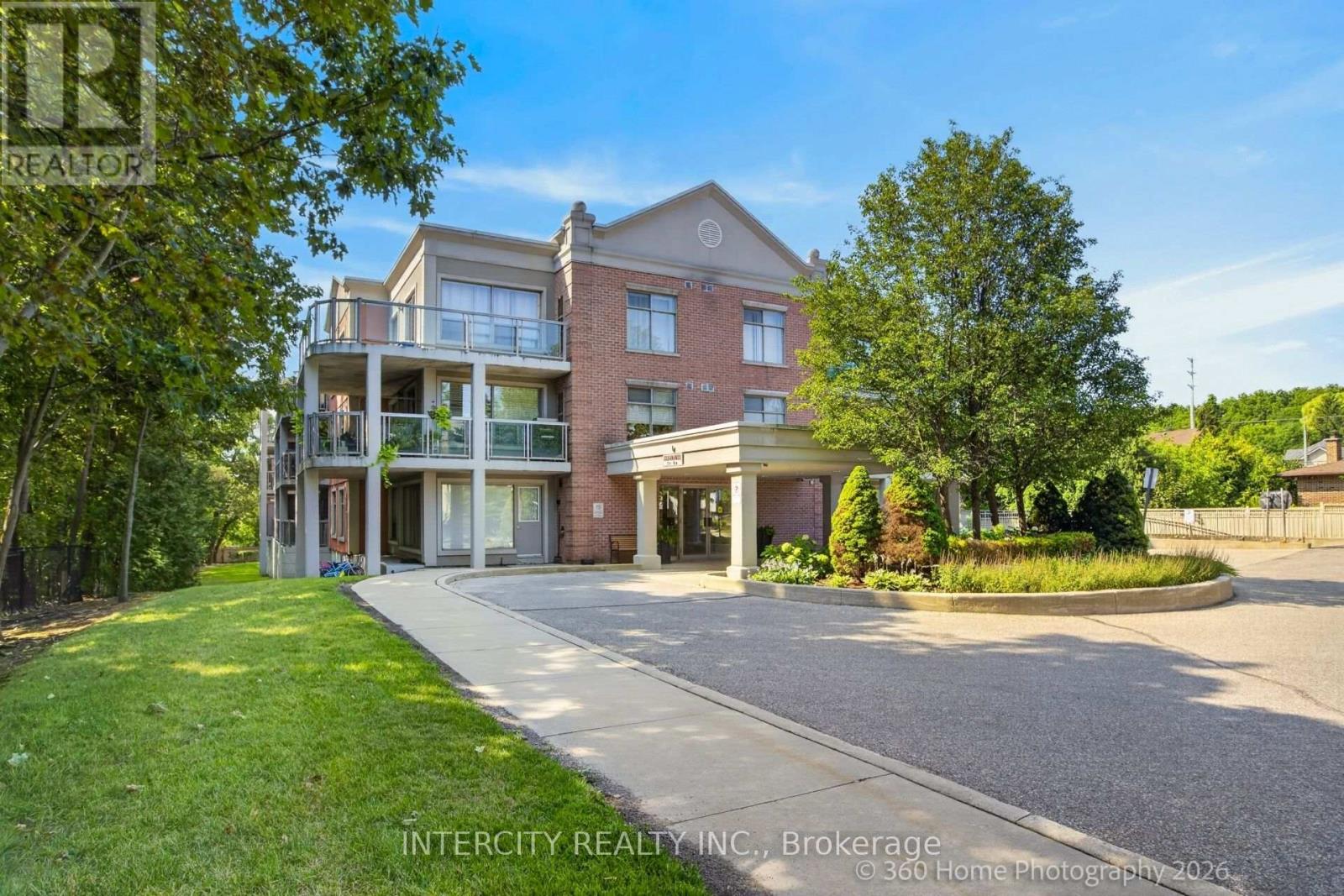 304 - 245 Pine Grove Road, Vaughan, Ontario L4L 2H7 - Photo 1 - N13670814