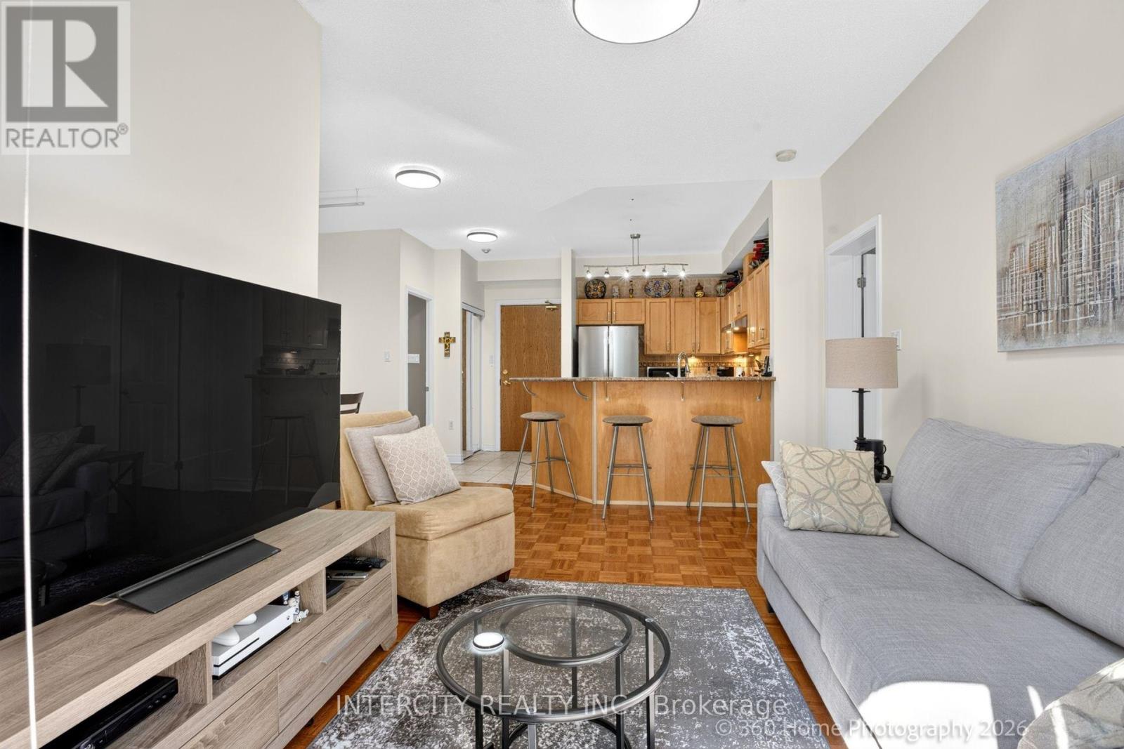 304 - 245 Pine Grove Road, Vaughan, Ontario L4L 2H7 - Photo 11 - N13670814