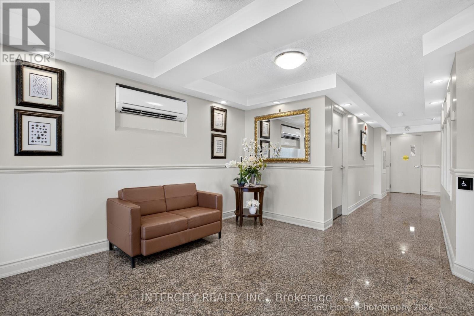 304 - 245 Pine Grove Road, Vaughan, Ontario L4L 2H7 - Photo 3 - N13670814
