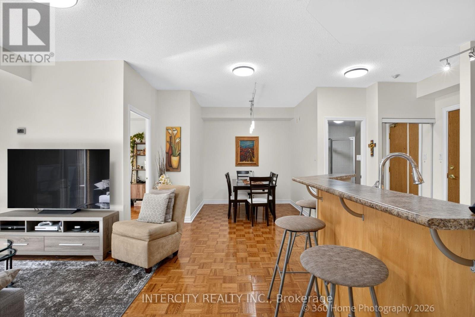 304 - 245 Pine Grove Road, Vaughan, Ontario L4L 2H7 - Photo 7 - N13670814