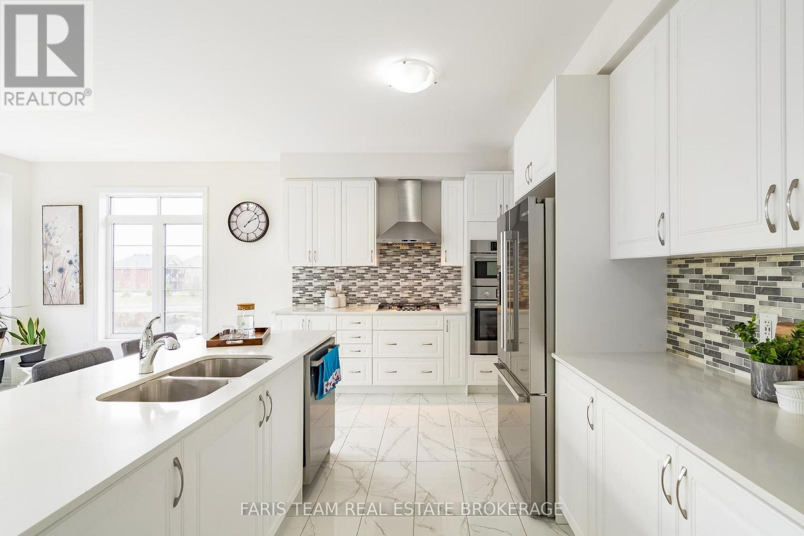 2263 Lozenby Street, Innisfil, Ontario  L9S 0M8 - Photo 9 - N13670828
