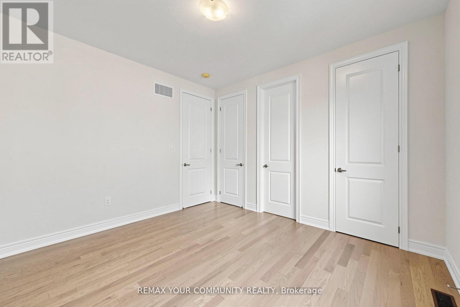 31 Lorrain Hand Crescent, Georgina, Ontario  L4R 0S9 - Photo 23 - N13670840