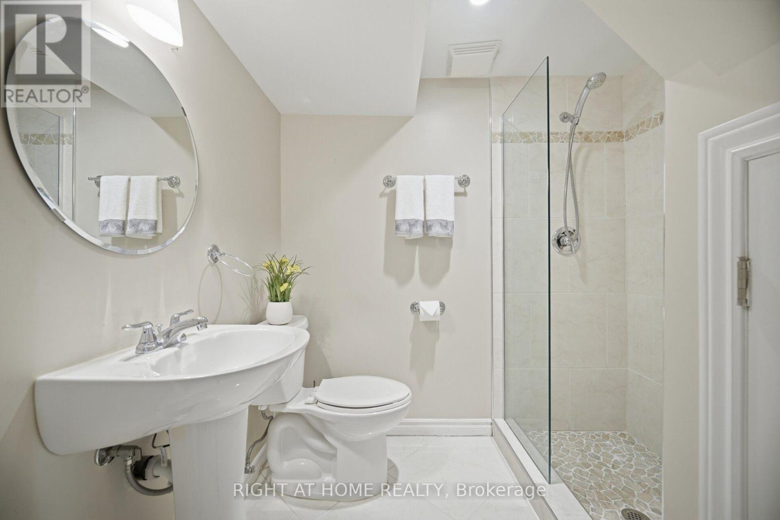 4 Simmons Crescent, Aurora, Ontario  L4G 6B4 - Photo 40 - N13670960